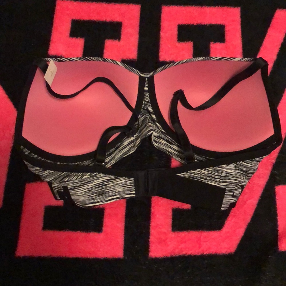 🆕VS Pink Lightly Lined Logo Bralette DD Small - Picture 2 of 2